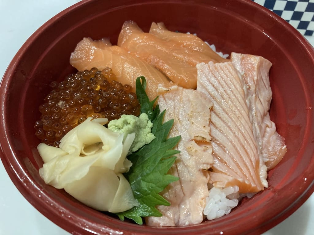 や台ずし能登川駅西口町、親子丼３