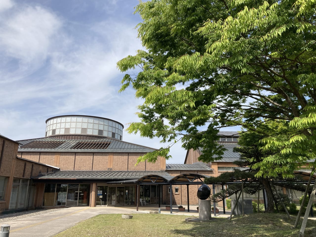 能登川図書館